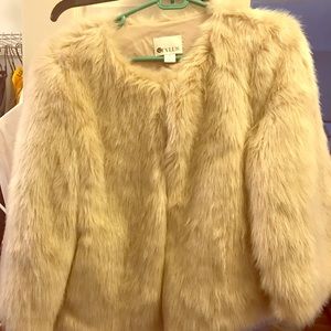 Faux fur quarter length sleeve coat